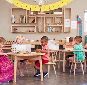 Fórmate con la especialidad en educación especial Montessori